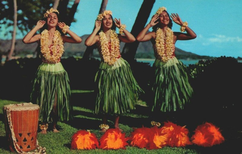 Hawaii Tahiatian Dancers Hula Maidens Waikiki Chrome Postcard 03.96 