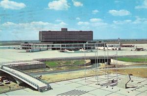 BR88502 toronto airport aeroport canada  plane airplane avion