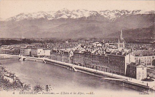 France Grenoble Panorama L'Isere et les Alpes