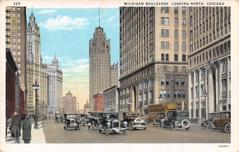 Michigan Avenue Cars Looking North Chicago Illinois 1930s postcard