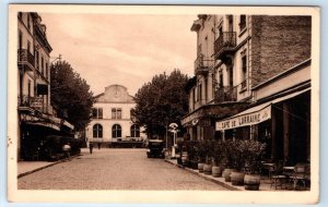 L'Avenue de la Gare Bourgoin-Jallieu Isère Cafe De Lorraine FRANCE Postcard