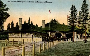 MT - Yellowstone Nat'l Park. Station of Oregon Short Line