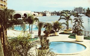 Riverside Hilton Inn - Tampa, Florida - Vintage Postcard