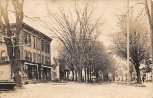 Wallingford Vermont Street Scene Real Photo Vintage Postcard AA74713