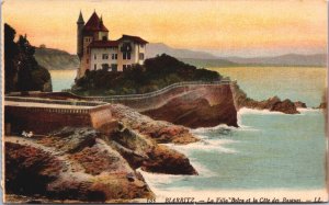 France Biarritz Le Villa Belza et la Cote des Basques Vintage Postcard 09.11