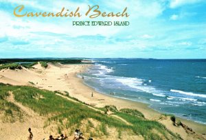 CONTINENTAL SIZE POSTCARD CAVENDISH BEACH PRINCE EDWARD ISLAND 1980s