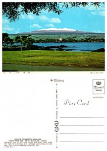 Hawaii's Snow-Capped Mauna Kea, Viewed from Hilo, on the Big Island, Hawaii (...