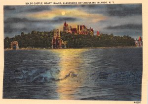 Thousand islands New York 1940s Postcard Boldt Castle Heart Island 