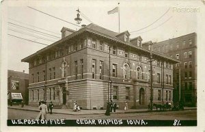 IA, Cedar Rapids, Iowa, Post Office, No. 81, RPPC