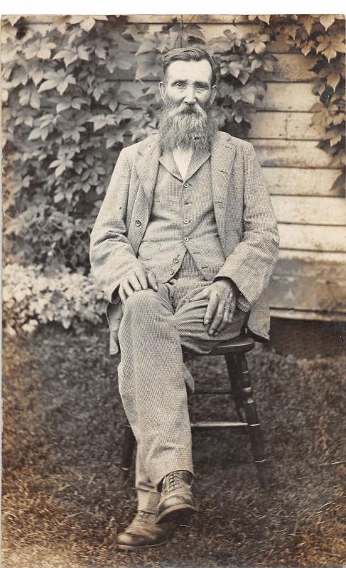 F21/ Interesting Photo RPPC Postcard c1910 Man with Beard Suit 19