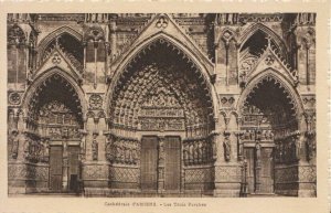 France Postcard - Cathedrale d'Amiens - Les Trois Porches - TZ12116