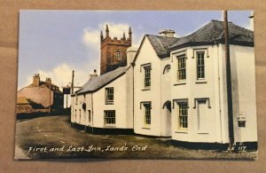 VINTAGE POSTCARD - UNUSED -  FIRST & LAST INN, LANDS END, CORNWALL , ENGLAND