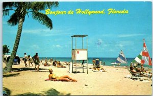 M-29758 Bonjour de Hollywood Florida Typical Sunny Day in Hollywood Beach Flo...