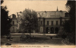 CPA MELUN L'Hotel de Ville et le Jardin Public (1320448)