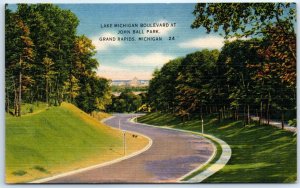 Postcard - Lake Michigan Boulevard At John Ball Park - Grand Rapids, Michigan