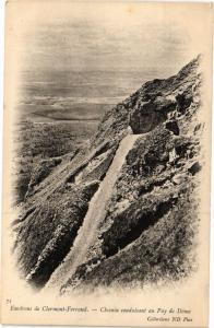 CPA Env. de CLERMONT-FERRAND - Chemin conduissant au PUY-de-DOME (220526)