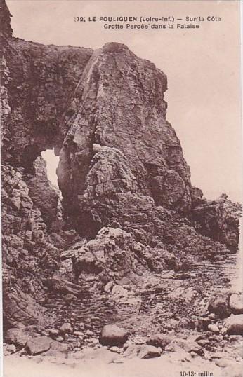 France Le Pouliguen Sur la Cote Grotte Percee dans la Falaise