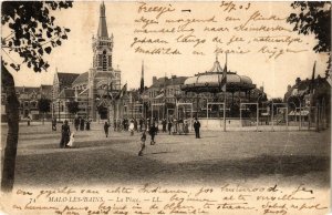 CPA Nord MALO-les-BAINS La Place Église (983955)