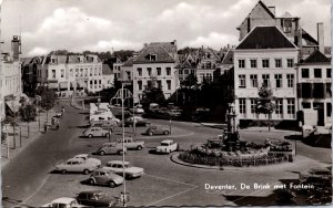 Netherlands Deventer De Brink Met Fontein RPPC C019