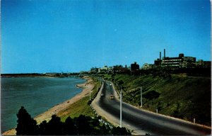 Vtg Memphis Tennessee TN Riverside Drive Street View Mississippi River Postcard