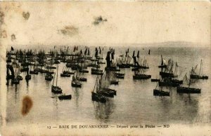 CPA AK Baie de Douarnenez - Depart pour la Peche SHIPS (911218)