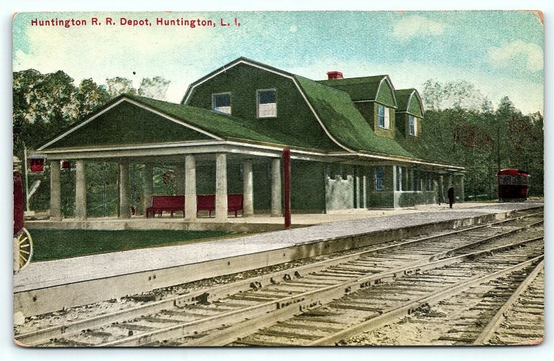 Postcard NY LI Long Island Huntington Railroad Depot Train Station  F10
