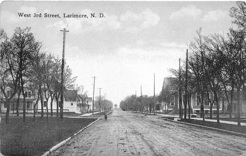 Larimore North Dakota~West 3rd Street~Girl Standing in Street~Houses~1916 Pc