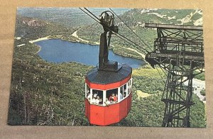 UNUSED POSTCARD - TRAM CAR LAFAYETTE & ECHO LAKE, FRANCONIA NOTCH, NEW HAMPSHIRE