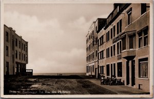 Belgium Zeebrugge La Rue des Pêcheurs Vintage RPPC C050