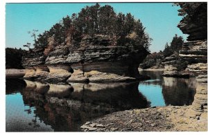 Lone Rock, Lower Dells, Wisconsin River, Wisconsin, Vintage Chrome Postcard