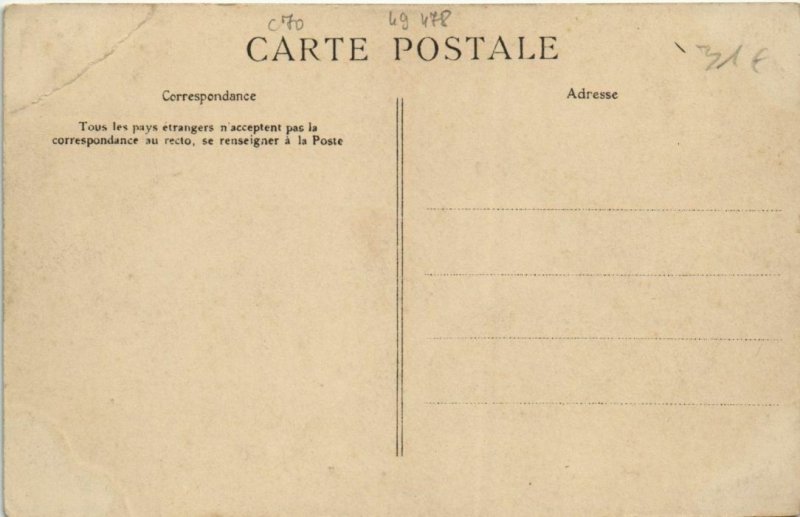 CPA DOMFRONT Foire, les Veaux (49478)