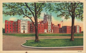 USA University Hospital University of Iowa, Iowa City Linen Postcard 07.30
