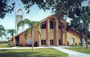 VINTAGE POSTCARD UNITED PRESBYTERIAN CHURCH OF THE PALMS SARASOTA FLORIDA 1970s