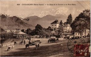 CPA SALLANCHES - La Place de la Grenette et le Mont-Blanc (248078)