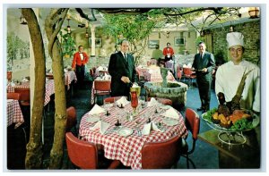 c1960's La Petite Auberge Restaurant Francais Cocktail Lounge Vintage Postcard