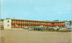 1960s Old Colonial Motels Old Orchard Beach Maine Old Cars Postcard