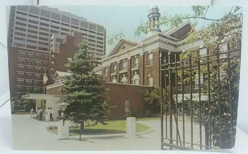 Vintage Postcard Montefiore Hospital and Medical Center Bronx New York 1982