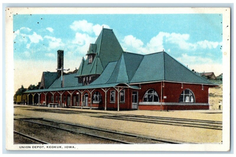 c1930's Union Depot Station Railroad Train Keokuk Iowa IA Vintage Postcard