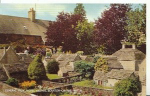 Gloucestershire Postcard - Model Village - Bourton-on-the-Water - Ref 4343A