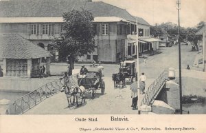 L228 Indonesia Dutch East Indies Batavia Old Town coach postcard