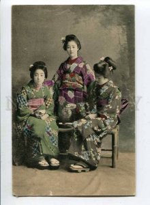 3061093 Japan Geisha girls take tea Vintage tinted PC