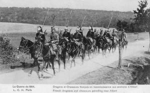 Military La Guerre French dragoons and chasseurs patrolling near Albert 01.43