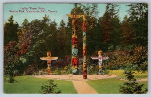 Totem Poles, Stanley Park, Vancouver, British Columbia, Vintage 1945 Postcard