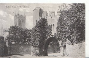 Lincolnshire Postcard - Potter Gate Arch - Lincoln - Ref ZZ5058