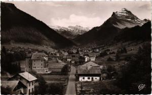 CPA MORZINE alt 1000 m - Vue générale et le Mont Maudit (247928)