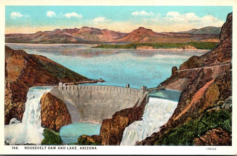 Arizona Roosevelt Dam and Lake Curteich