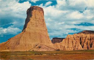 Chimmney Butte in South Dakota Badlands near Rockyford