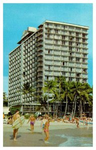 Postcard HOTEL SCENE Honolulu Hawaii HI AT9273