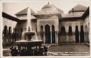 Spain Granada Alhambra 25 Partido de Los leones Vintage RPPC C171