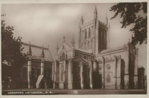 Herefordshire Postcard - Hereford Cathedral    RS22334